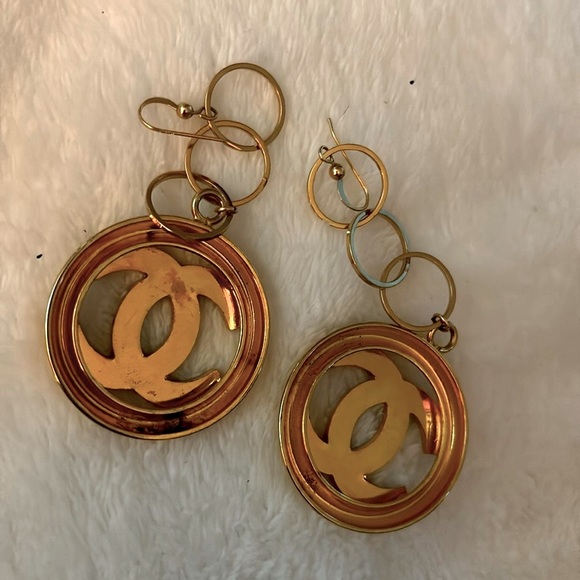Vintage CC Design Earrings Two Tone Brushed silver and gold - Picture 6 of 6